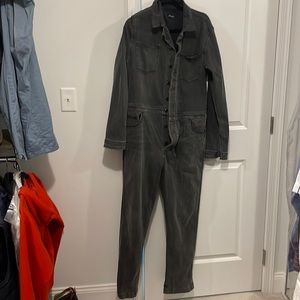 New with tags men’s size S or women’s size xl grey/black jumpsuit.